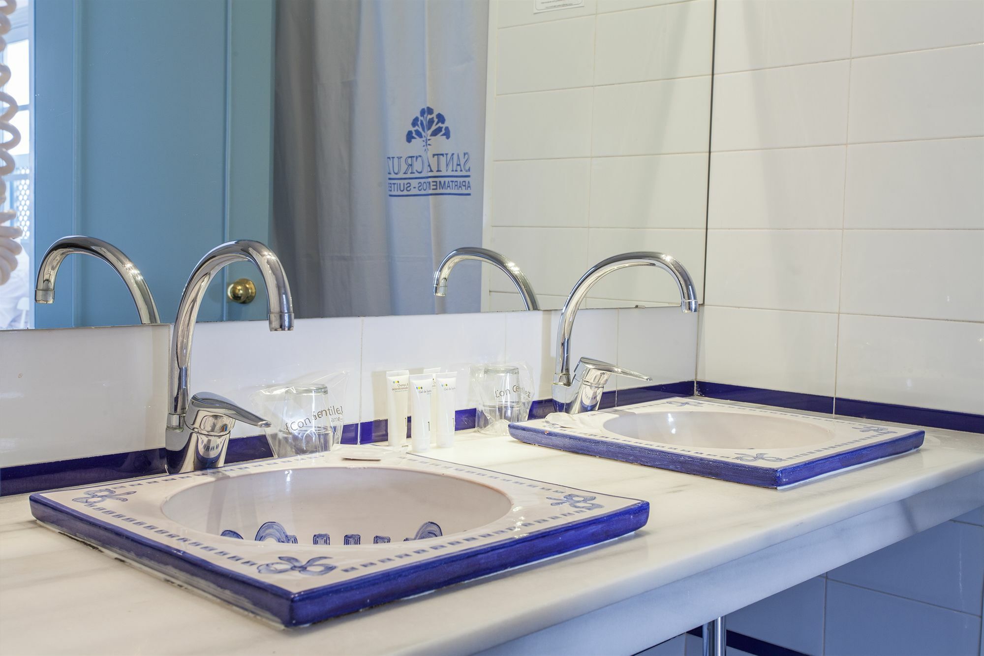 Santa Cruz Apartment Севілья Екстер'єр фото